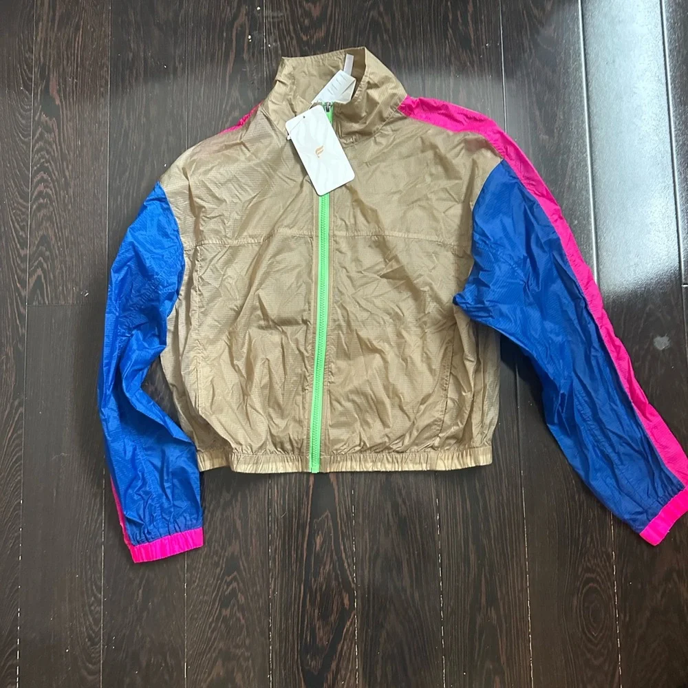 HOST PICK 💕 NWT Fabletics windbreaker - Picture 4 of 4